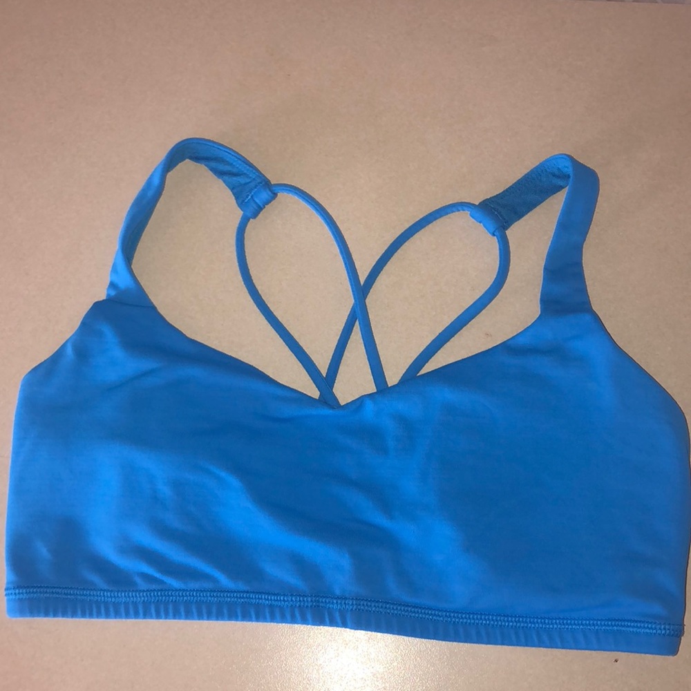 Lululemon free to be sports bra